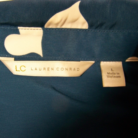 LC Lauren Conrad Button Down Top Navy w/ Hearts L - Picture 5 of 6